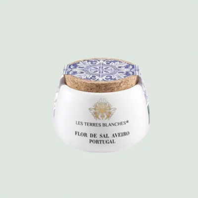 Portuguese Salt Flor de Sal de l'Aveiro in elegant ceramic pot with spoon