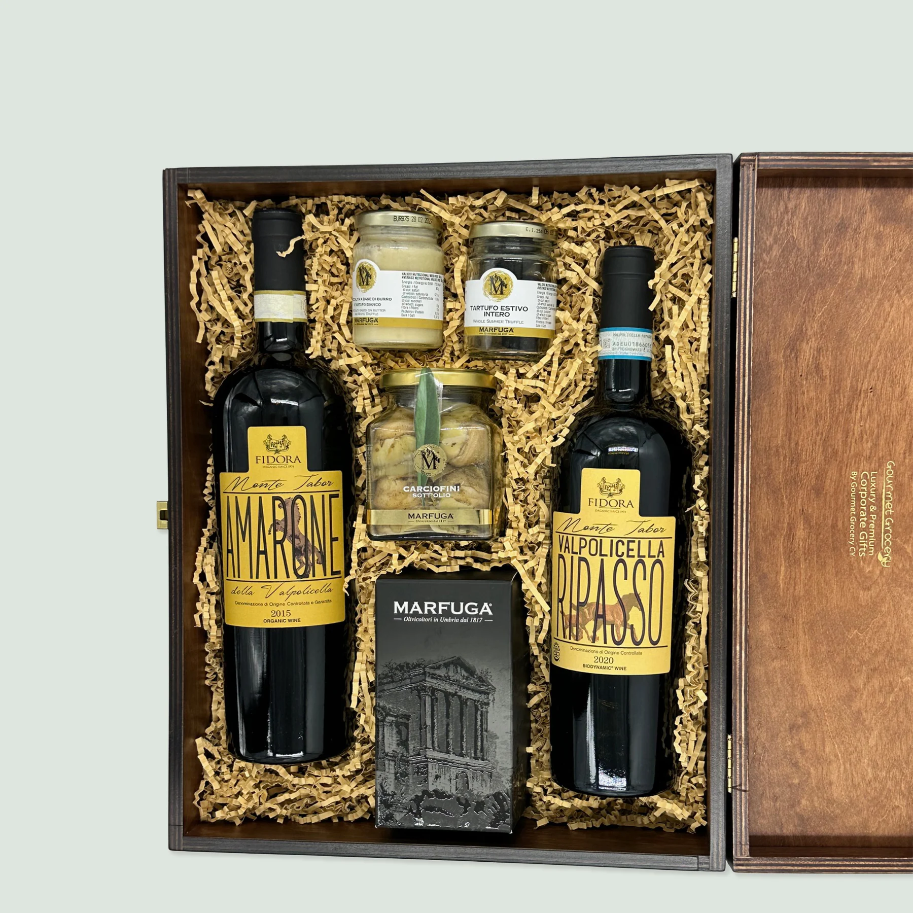 Gift 2024: Italian Luxury , box of 2 italian wines , artichokes in oil , whole truffles and truffle butter in a nice wooden dark colour handmade box