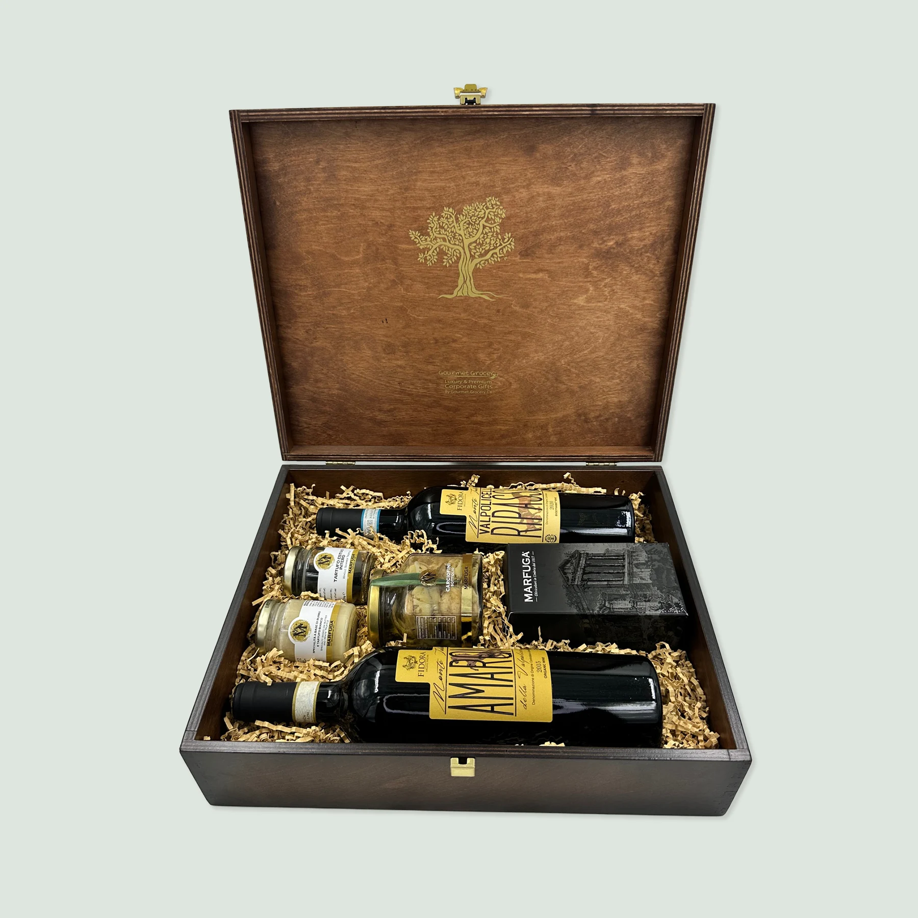 Gift 2024: Italian Luxury , box of 2 italian wines , artichokes in oil , whole truffles and truffle butter in a nice wooden dark colour handmade box