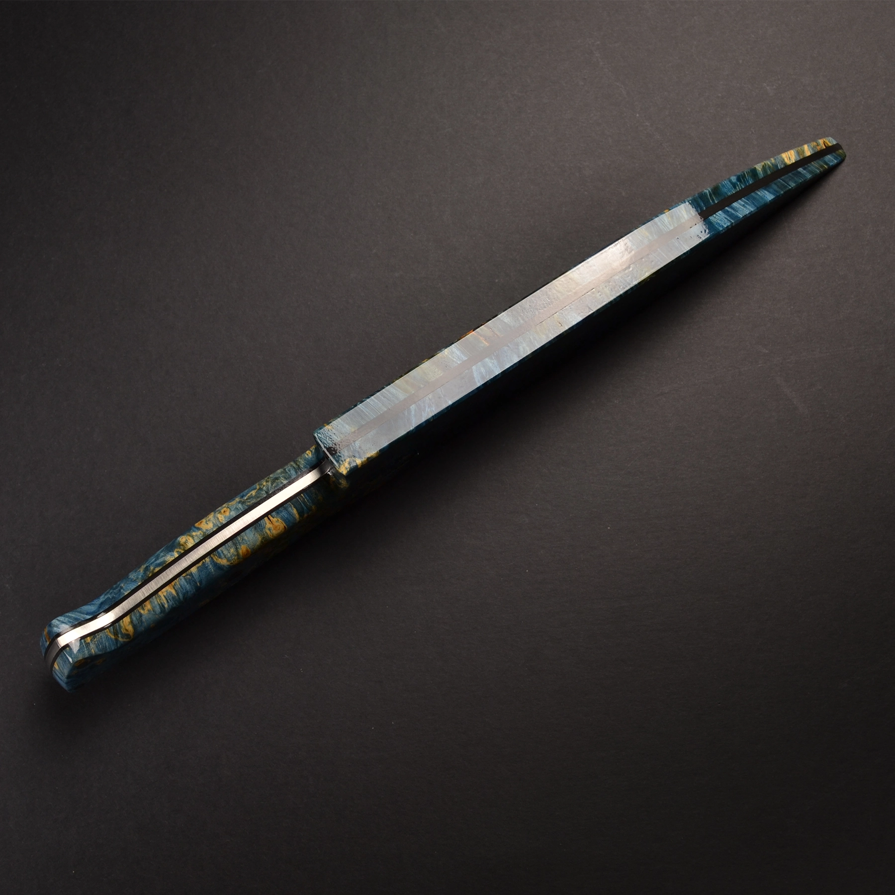 Full-length image of the Leukothea Boning Knife with its 145 mm handle and 155 mm blade