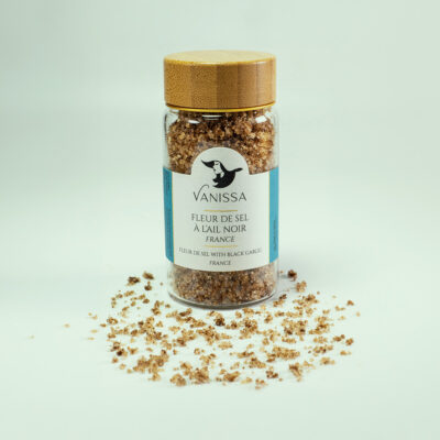 Fleur de sel with black garlic 90gr . Ideal for a range of dishes, from sweet treats to savory experiments.