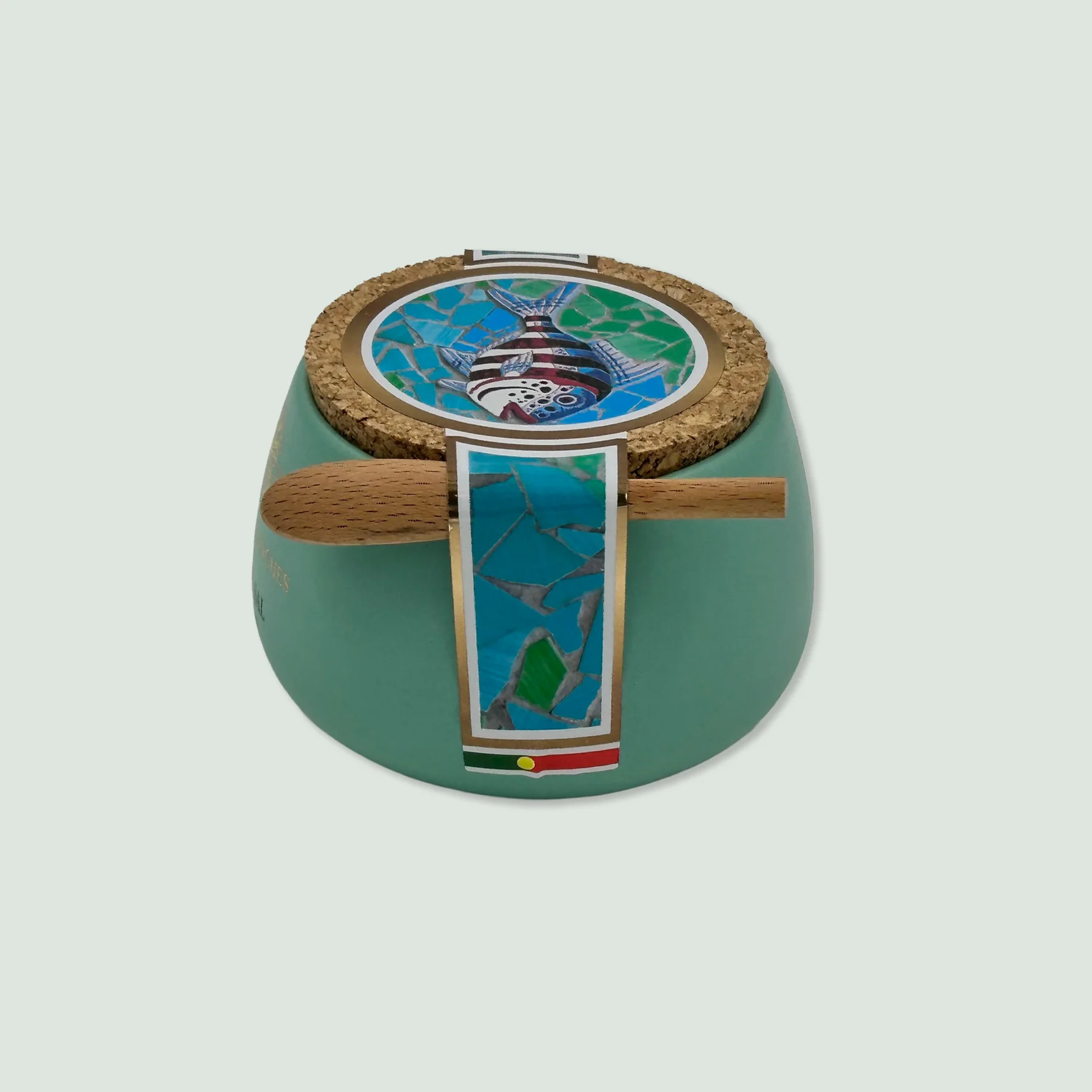 Organic Salt Flor de Sal de l’Algarve in turquoise ceramic pot with spoon – side view