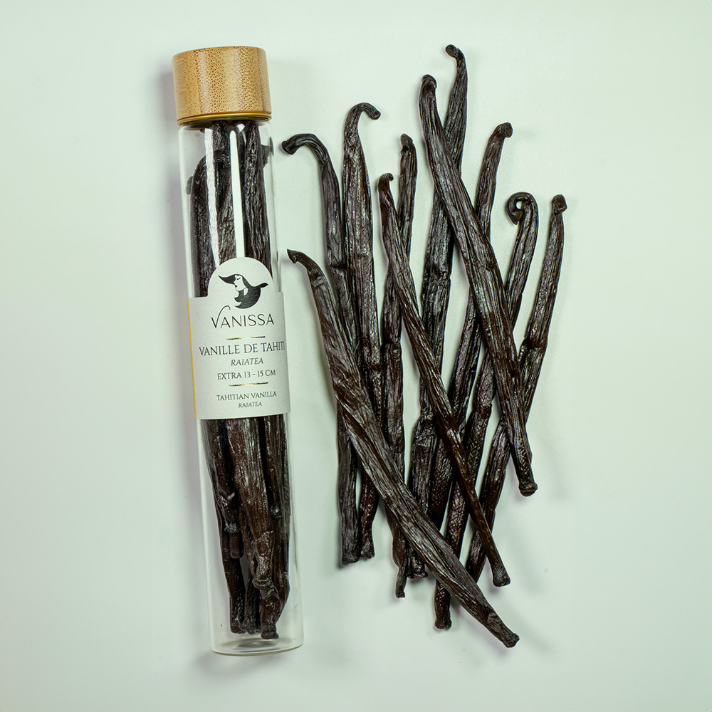 Dive into the exquisite taste of Bourbon Vanilla Madagascar (2 Pods). A must-have for top chefs, discover the unique blend of freshness and sweet intensity.