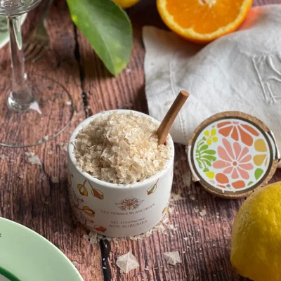 Spanish citrus salt flakes with orange and lemon flavor