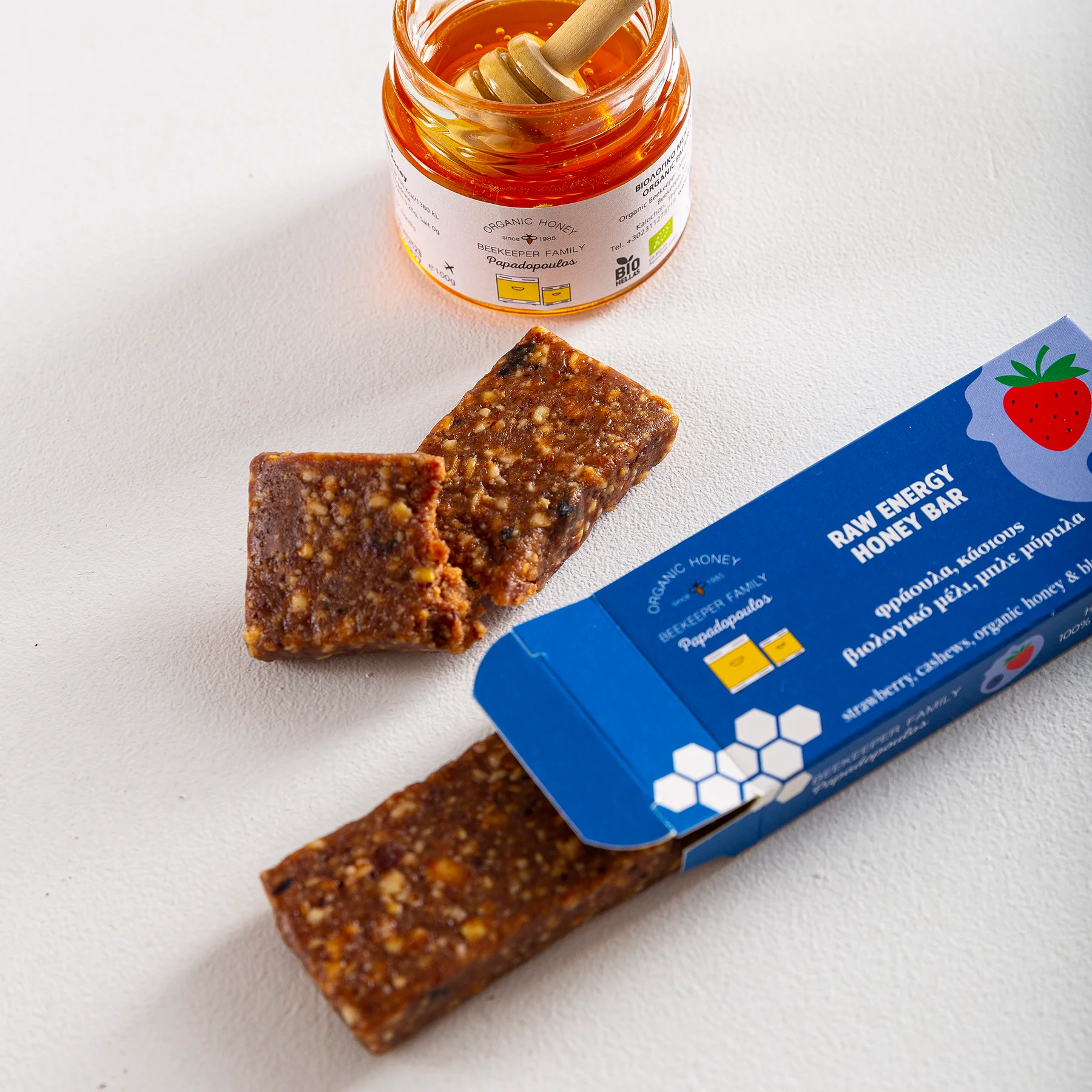 Natural fruit energy bar with strawberries, blueberries, and organic honey – Beekeeper Family